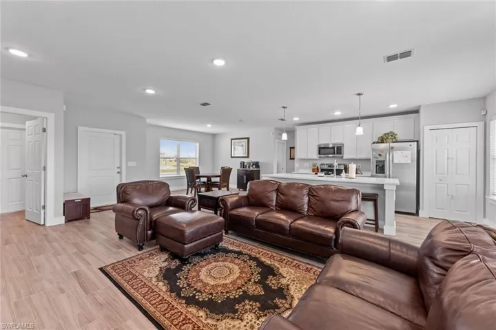 2436 Nw 4th St, Cape Coral Fl 33993