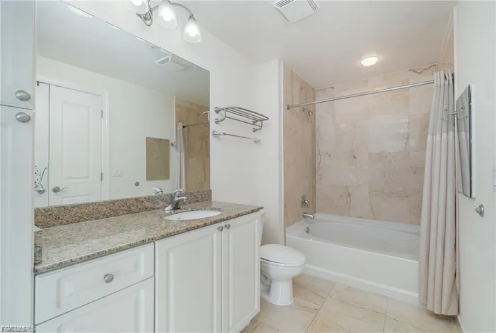 2825 Palm Beach Blvd 614, Fort Myers, Florida 33916