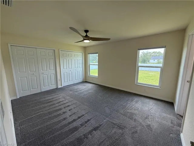 557 Oakshire Ln, Lehigh Acres, Florida 33972