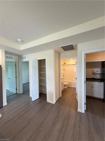 557 Oakshire Ln, Lehigh Acres, Florida 33972