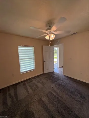 557 Oakshire Ln, Lehigh Acres, Florida 33972