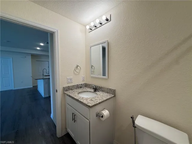 557 Oakshire Ln, Lehigh Acres, Florida 33972