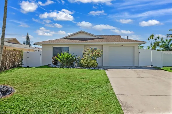 724 100th Ave N, Naples, Florida 34108