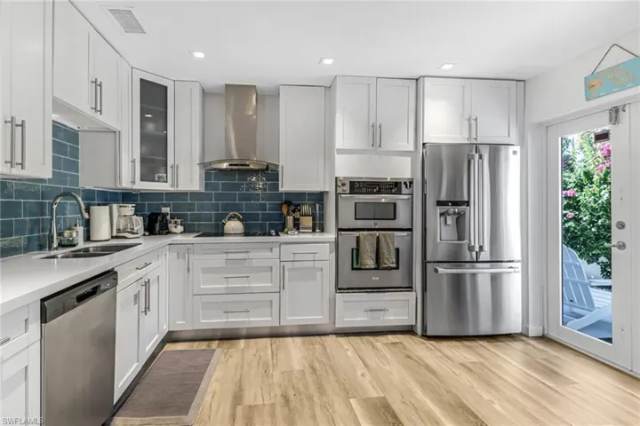 724 100th Ave N, Naples, Florida 34108