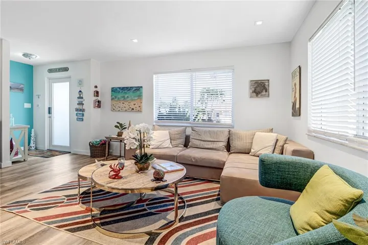 724 100th Ave N, Naples, Florida 34108