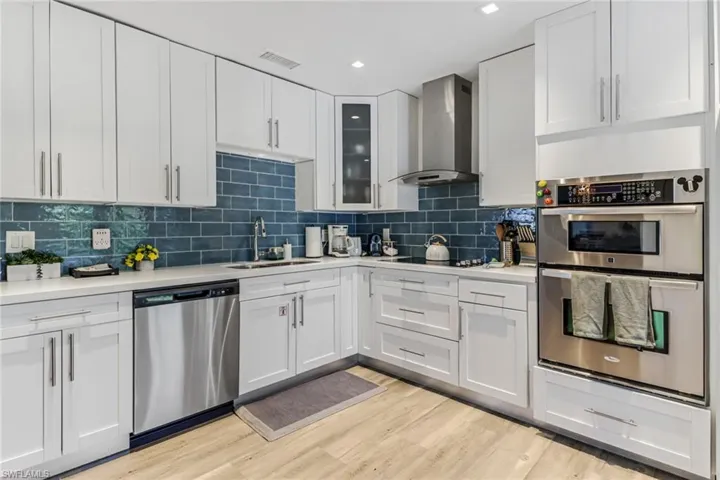 724 100th Ave N, Naples, Florida 34108