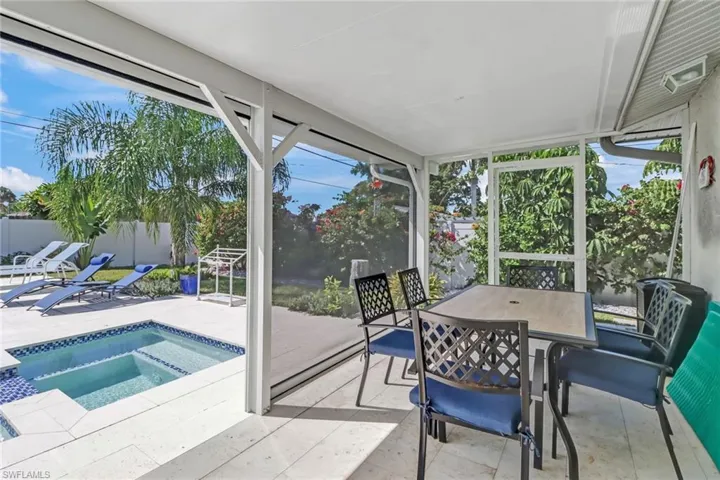 724 100th Ave N, Naples, Florida 34108