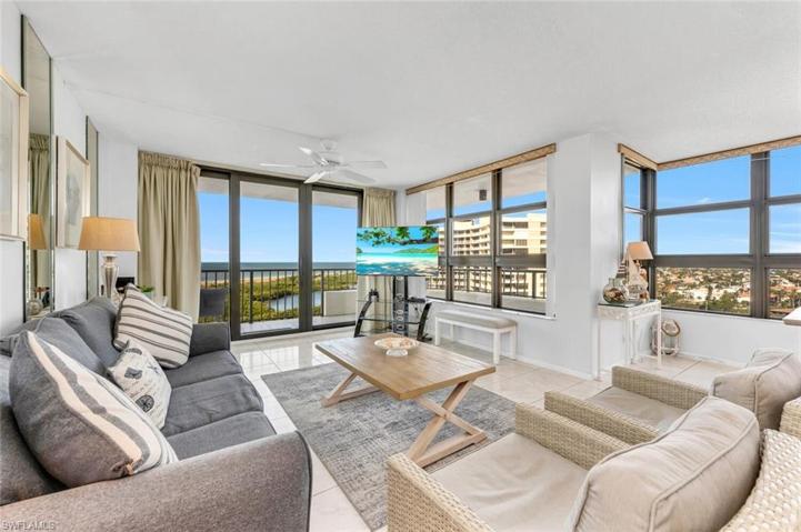 320  Seaview  CT, MARCO ISLAND, FL 34145