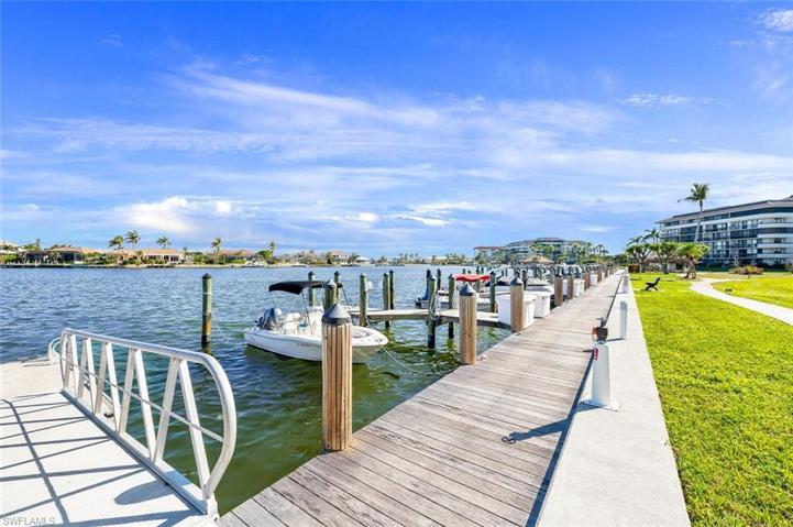 320  Seaview  CT, MARCO ISLAND, FL 34145