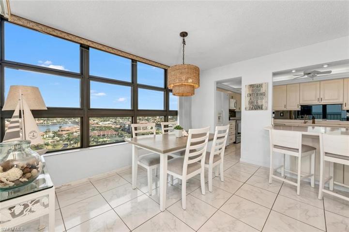 320  Seaview  CT, MARCO ISLAND, FL 34145