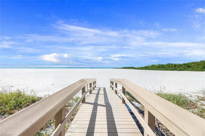 320  Seaview  CT, MARCO ISLAND, FL 34145
