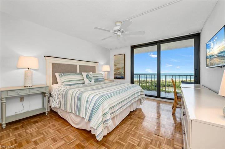 320  Seaview  CT, MARCO ISLAND, FL 34145