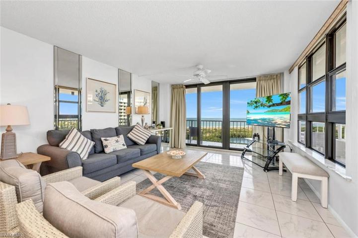 320  Seaview  CT, MARCO ISLAND, FL 34145