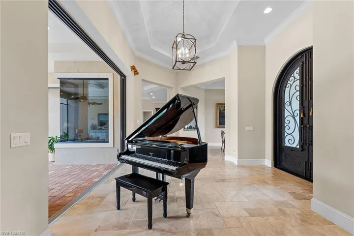 6081 Tamworth Ct, Naples, Florida 34119