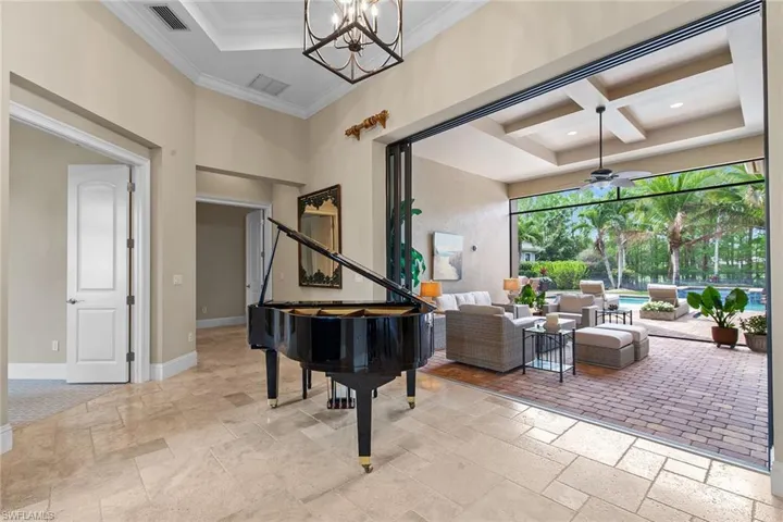 6081 Tamworth Ct, Naples, Florida 34119