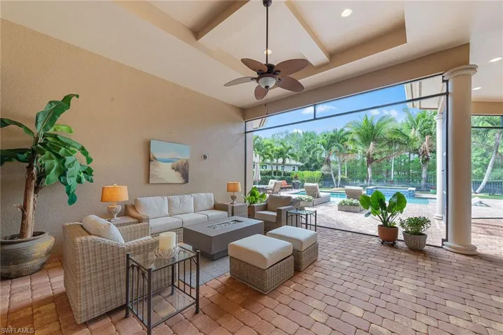 6081 Tamworth Ct, Naples, Florida 34119