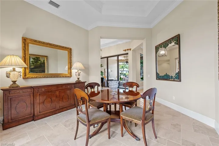 6081 Tamworth Ct, Naples, Florida 34119