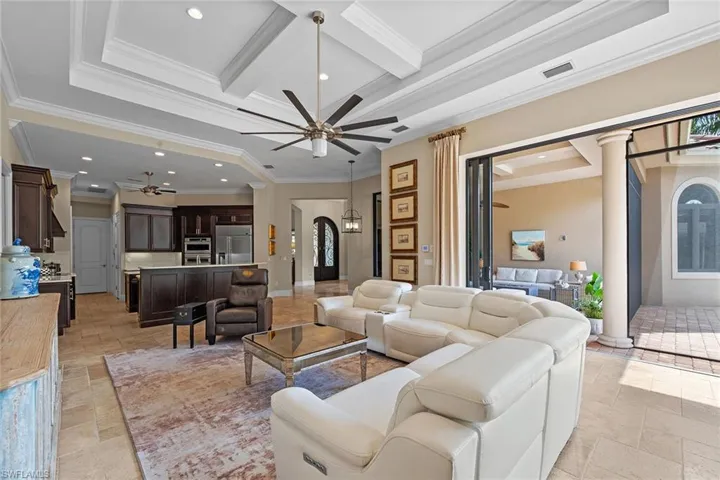 6081 Tamworth Ct, Naples, Florida 34119