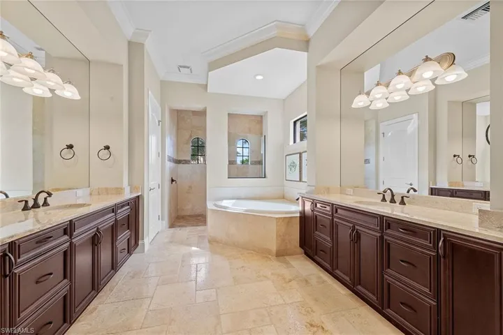 6081 Tamworth Ct, Naples, Florida 34119