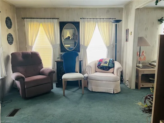 Full bath with bath / shower combo with glass door and vanity