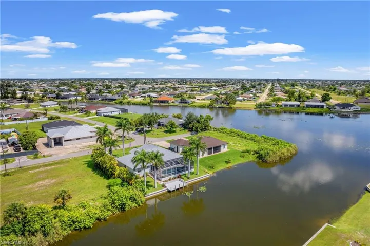 809 Ne 5th Ave, Cape Coral Fl 33909