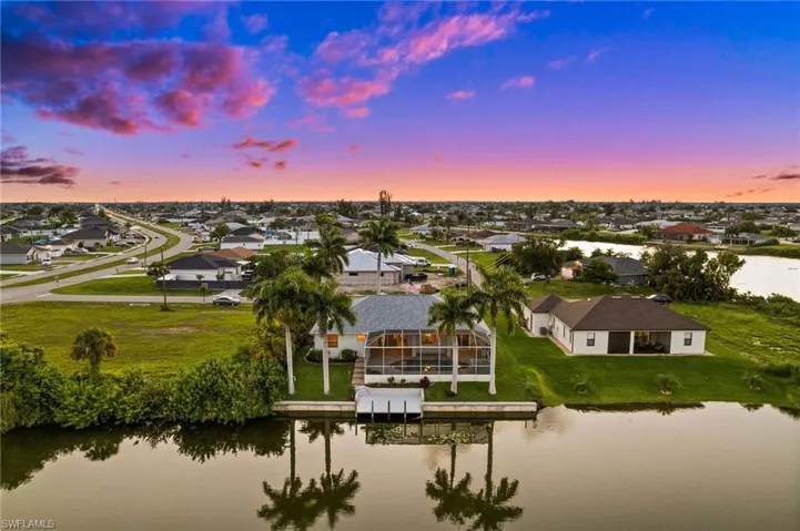 809 Ne 5th Ave, Cape Coral Fl 33909