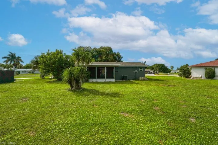 208 Norwich Ave, Lehigh Acres, Florida 33936