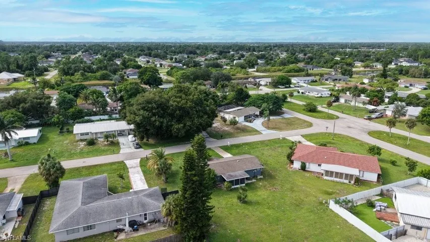 208 Norwich Ave, Lehigh Acres, Florida 33936