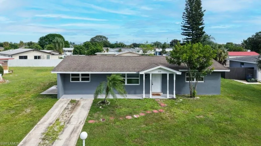 208 Norwich Ave, Lehigh Acres, Florida 33936