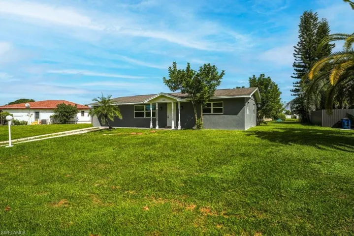 208 Norwich Ave, Lehigh Acres, Florida 33936