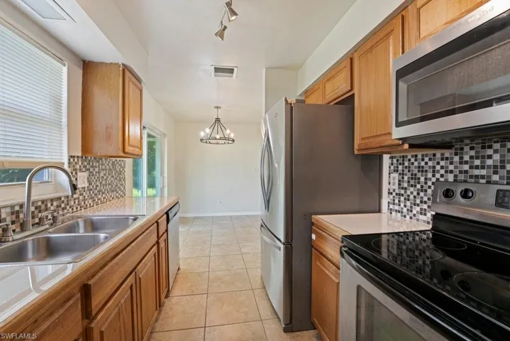 208 Norwich Ave, Lehigh Acres, Florida 33936