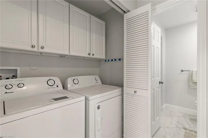 2524  Sailors  WAY, Naples, FL 34109