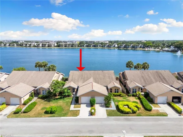 2524  Sailors  WAY, Naples, FL 34109