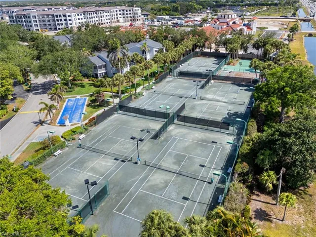 2524  Sailors  WAY, Naples, FL 34109