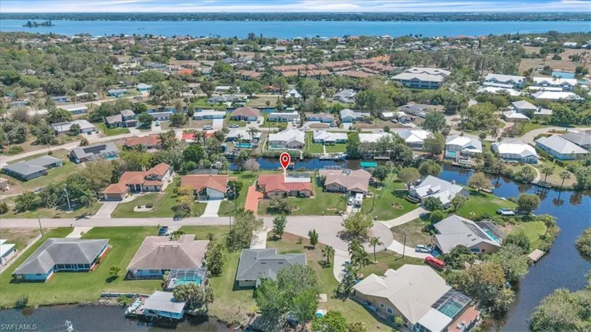 6070 Anchorline Ct, North Fort Myers, Florida 33917