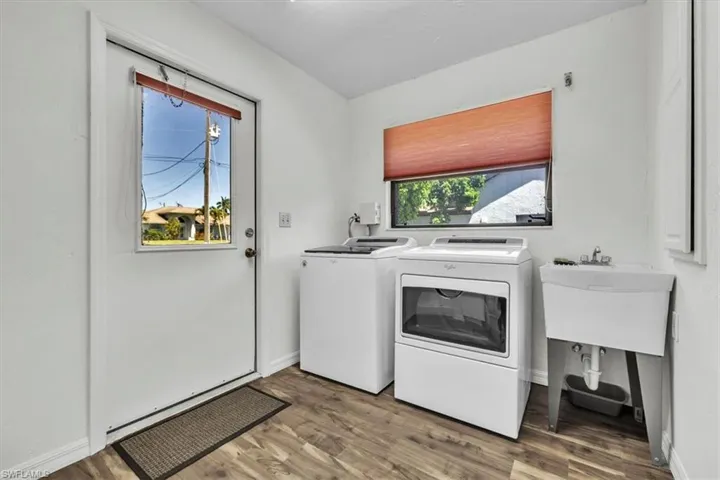 6070 Anchorline Ct, North Fort Myers, Florida 33917