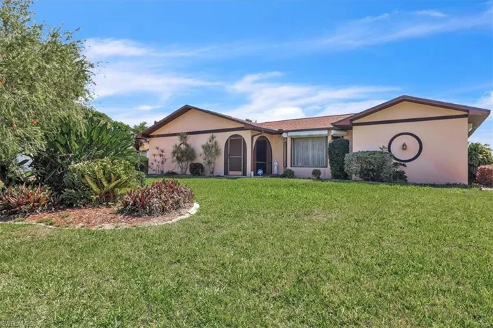 6070 Anchorline Ct, North Fort Myers, Florida 33917