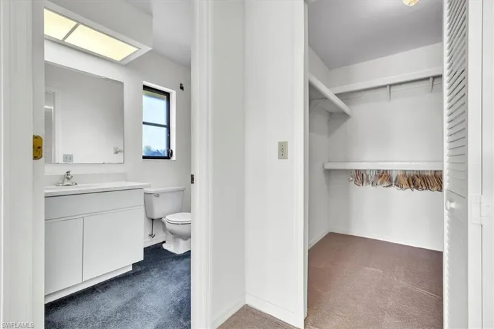 Master bath & walk in closet