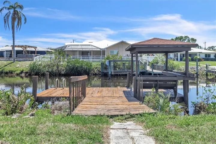 6070 Anchorline Ct, North Fort Myers, Florida 33917