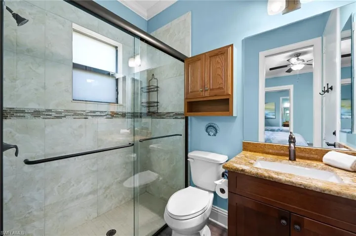 Junior suite/pool bath