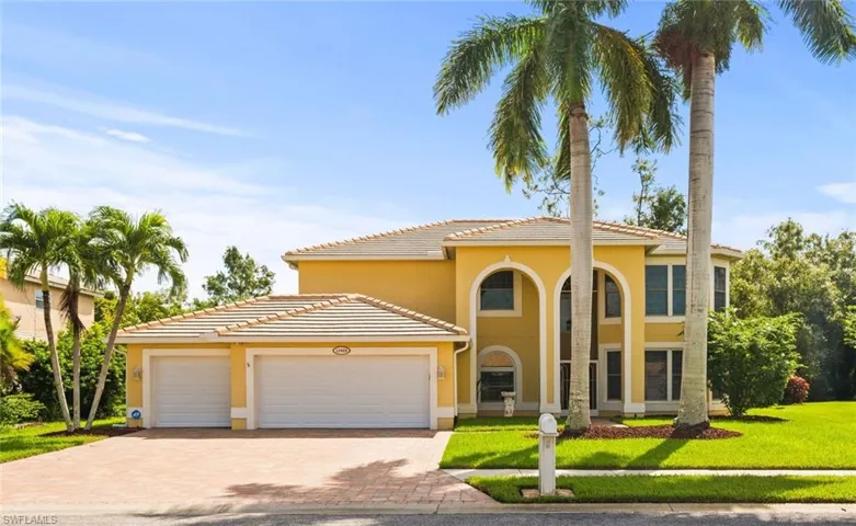 Awesome, 5 bdr plus a loft with pool and 3 car garage in a gated community with club amenities and low fees