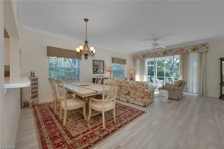 6085  Reserve  CIR, Naples, FL 34119
