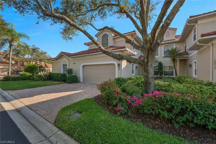 6085  Reserve  CIR, Naples, FL 34119