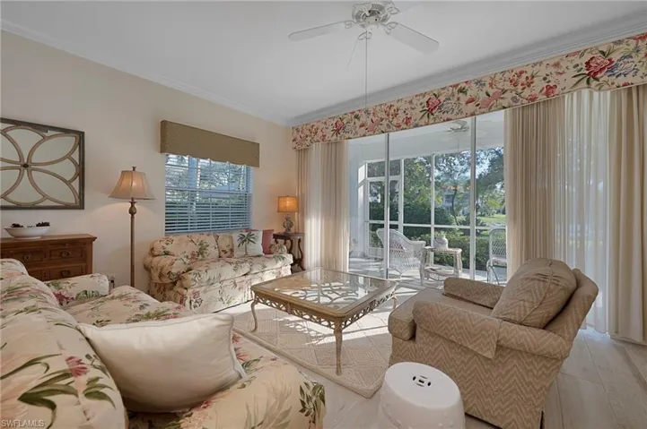 6085  Reserve  CIR, Naples, FL 34119