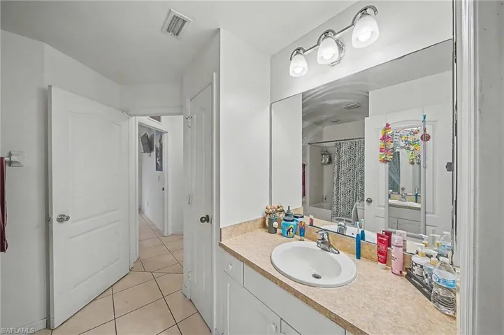 2900 42nd St W, Lehigh Acres, Florida 33971