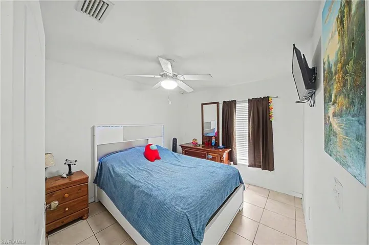 2900 42nd St W, Lehigh Acres, Florida 33971