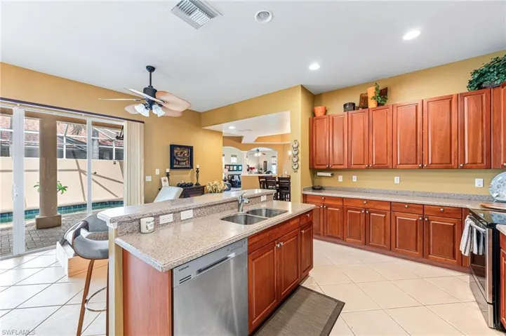 14121  Bently  CIR, Fort Myers, FL 33912