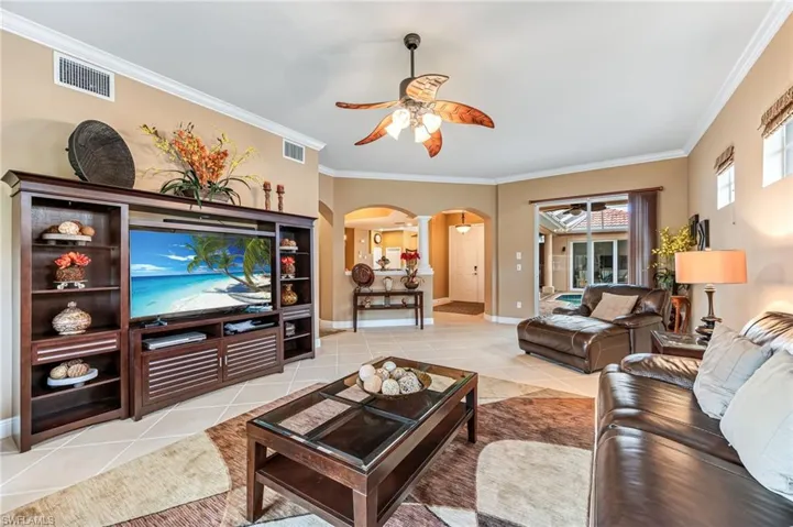 14121  Bently  CIR, Fort Myers, FL 33912