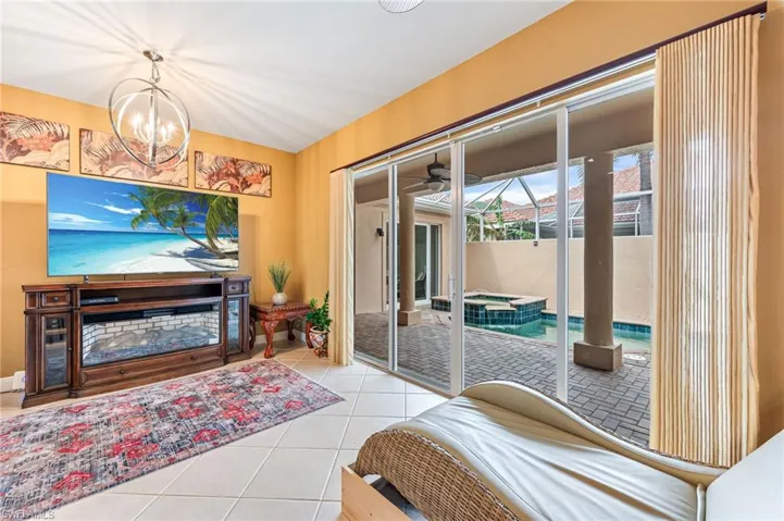 14121  Bently  CIR, Fort Myers, FL 33912