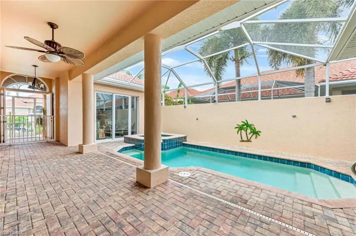14121  Bently  CIR, Fort Myers, FL 33912